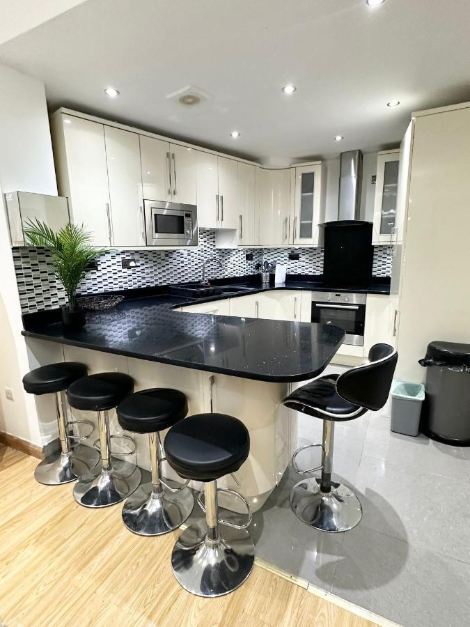Relaxing Room In Spacious House London Luaran gambar
